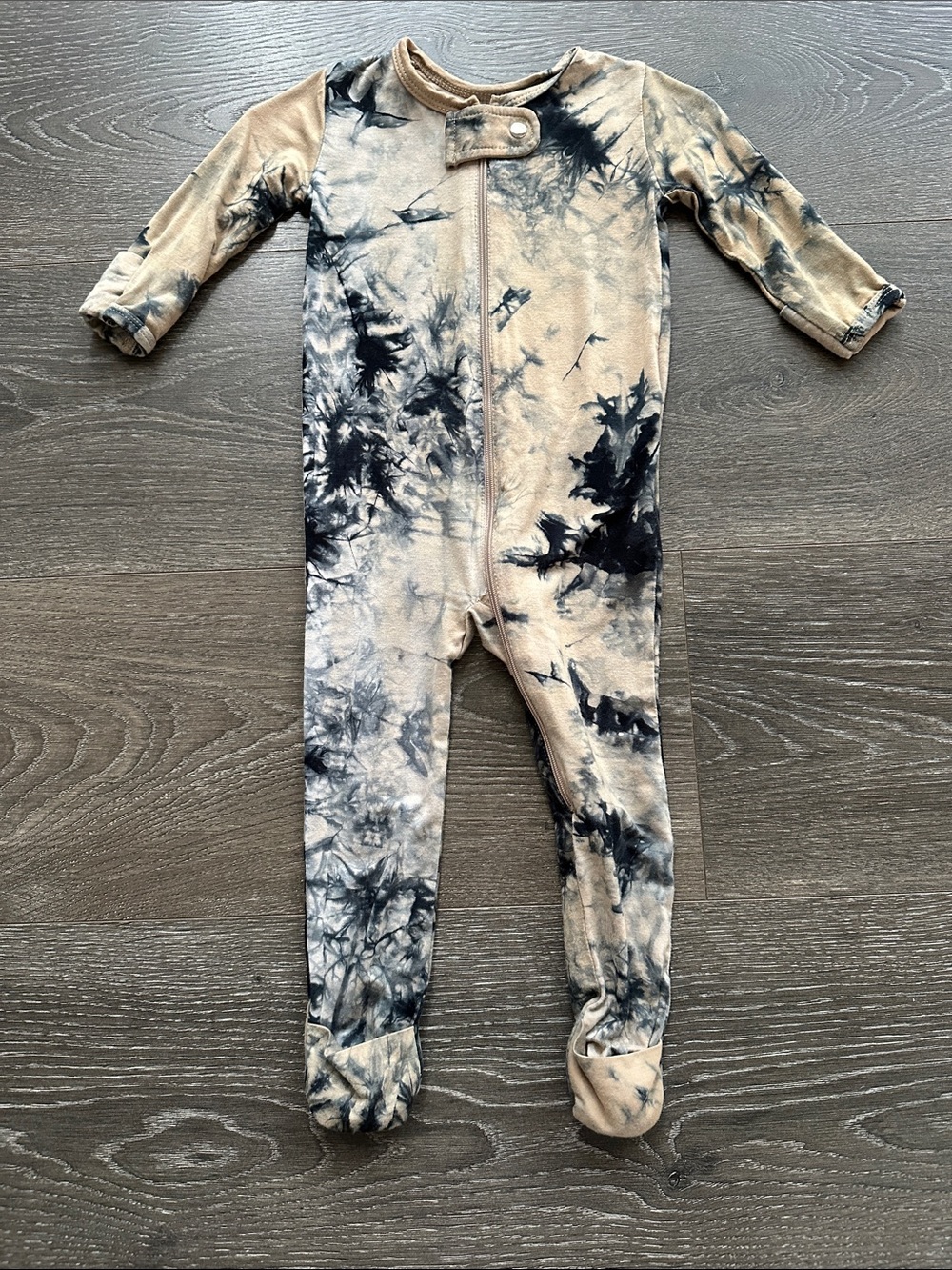 BABYBREEZ Black and tan Tie-Dye Luxie